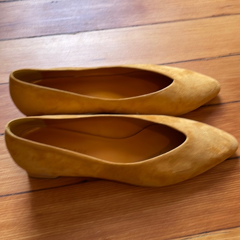 Everlane heels size 10 in yellow suede